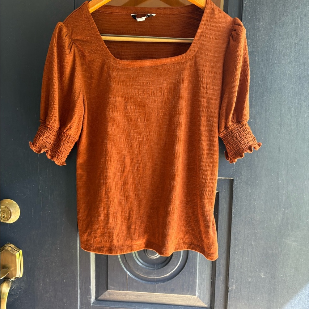 WOMENS RUST COLOR TOP MEDIUM